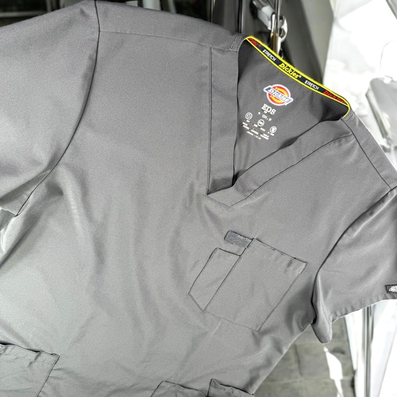 Dickies EDS Scrub Top Women S Stretch Gray Short Sleeve Medical‎ Uniform Work - Picture 1 of 10